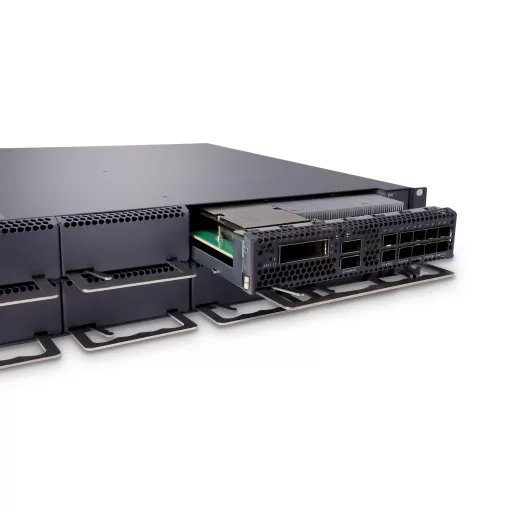 BL-MXP-200G-CM111, 2x100G QSFP28 vagy 1x100G QSFP28 10x10G SFP+ 10x10G SFP+ - 1x 200G CFP2 Muxponder, 1/2 bővítőhelyen